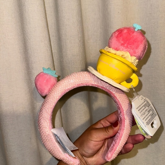 Shanghai Disneyland Dale Ears NWT - Picture 2 of 4